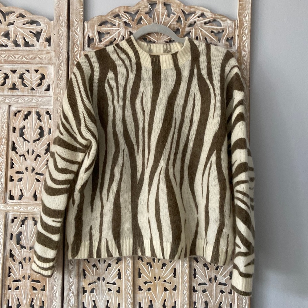 Sezane Indiana Sweater - Picture 2 of 6